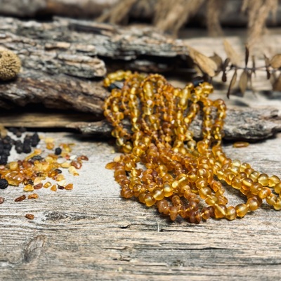 Dzintara krelles BĒRNIEM