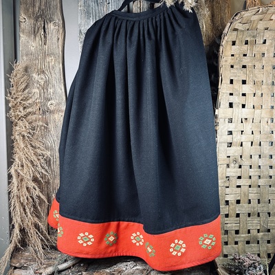 Tautastērpa bruncis BĀRTA